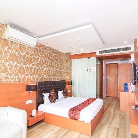 Oyo 3683 De Global Park Hotell Hasanganj Exteriör bild