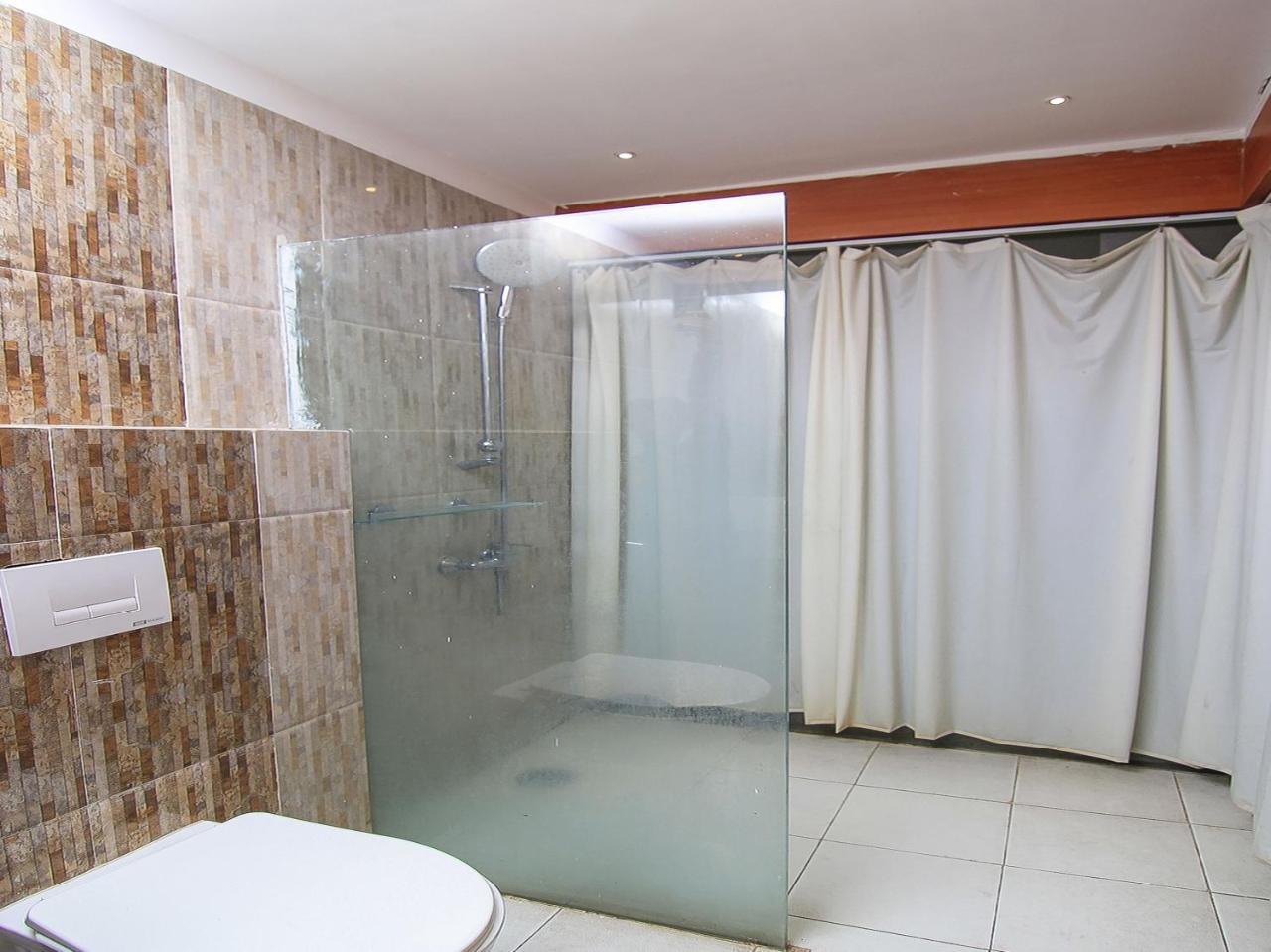 Oyo 3683 De Global Park Hotell Hasanganj Exteriör bild