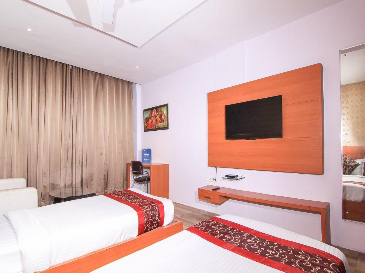 Oyo 3683 De Global Park Hotell Hasanganj Exteriör bild
