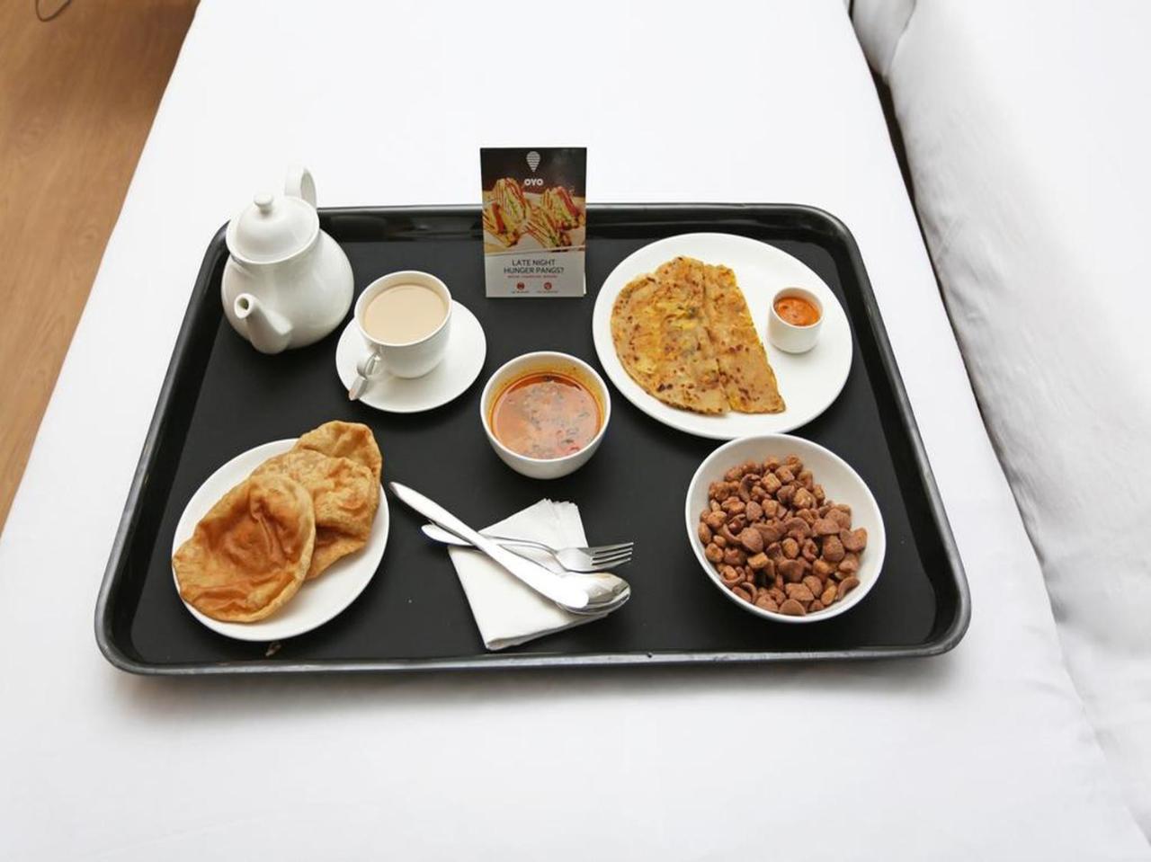 Oyo 3683 De Global Park Hotell Hasanganj Exteriör bild
